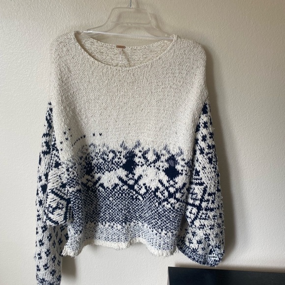 Free People Women’s Midnight Beach Pullover Sweater Blue Size XS Wide Sleeve - Picture 2 of 8